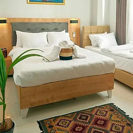Ξενοδοχείο με διαμερίσματα Taksim Eliana 3*