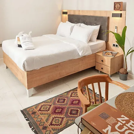 Taksim Eliana מלון דירות